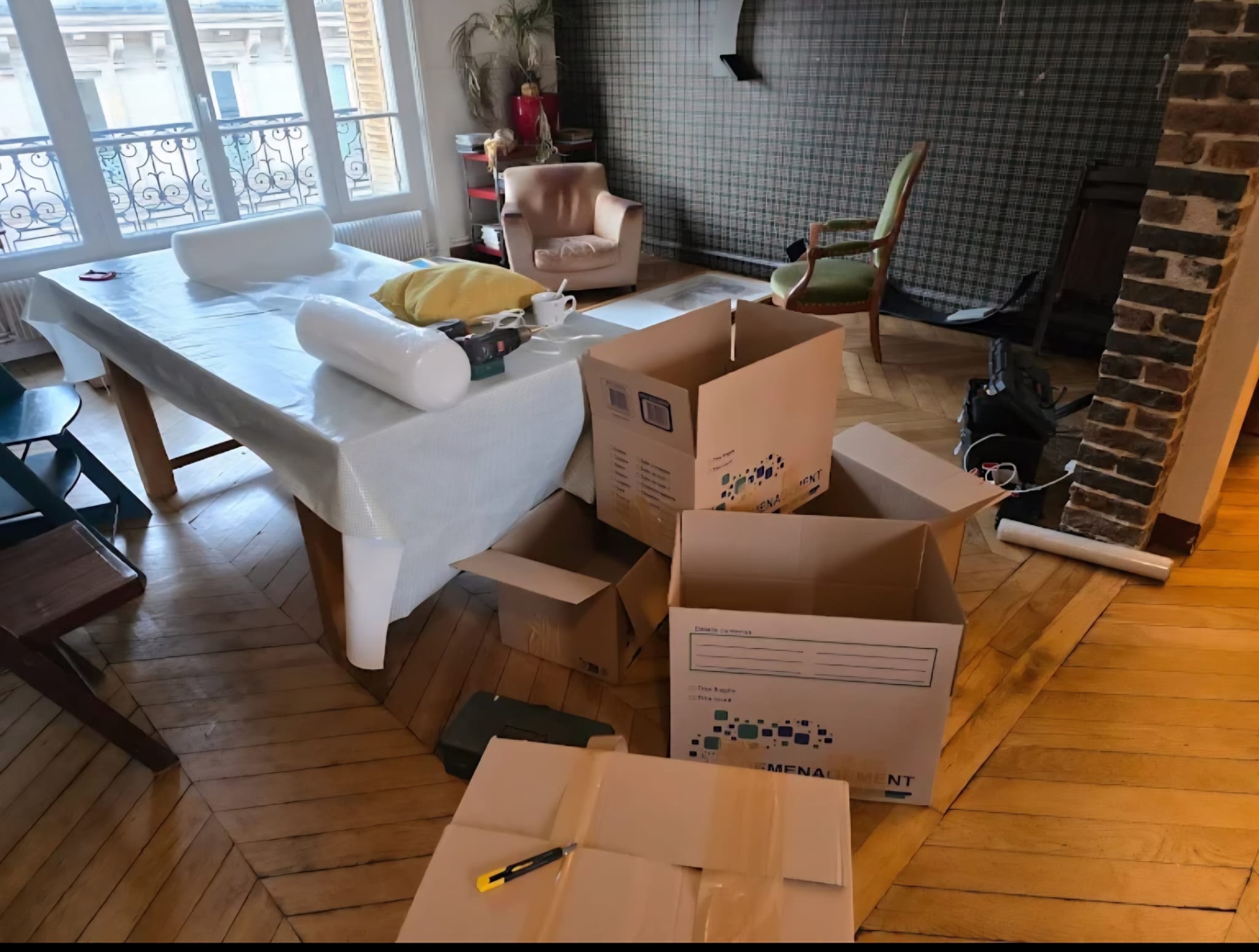 Déménagement sécurisé : vos meubles et objets fragiles protégés avec soin.