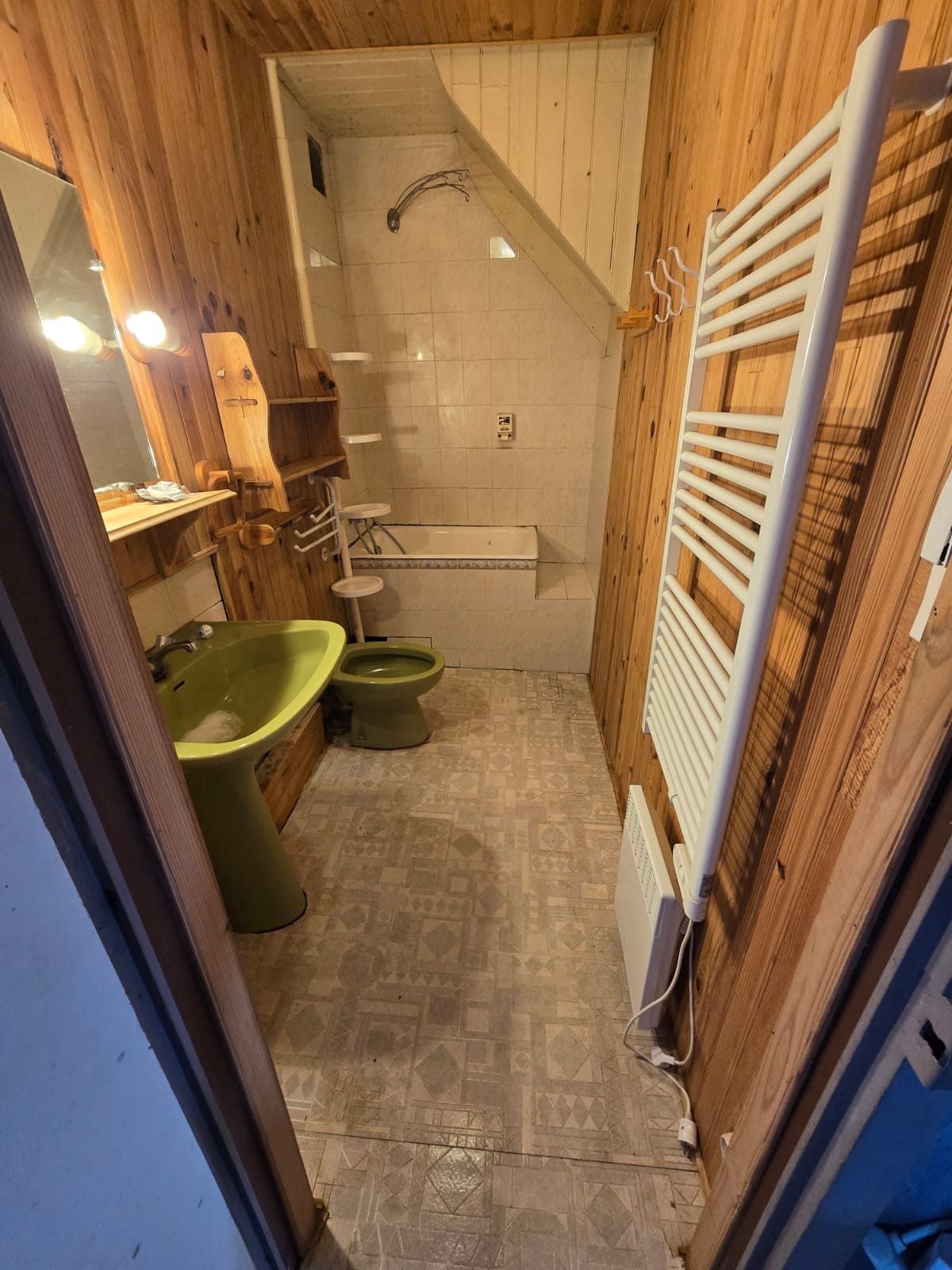 Démontage et protection des sanitaires : rien n’est laissé au hasard.